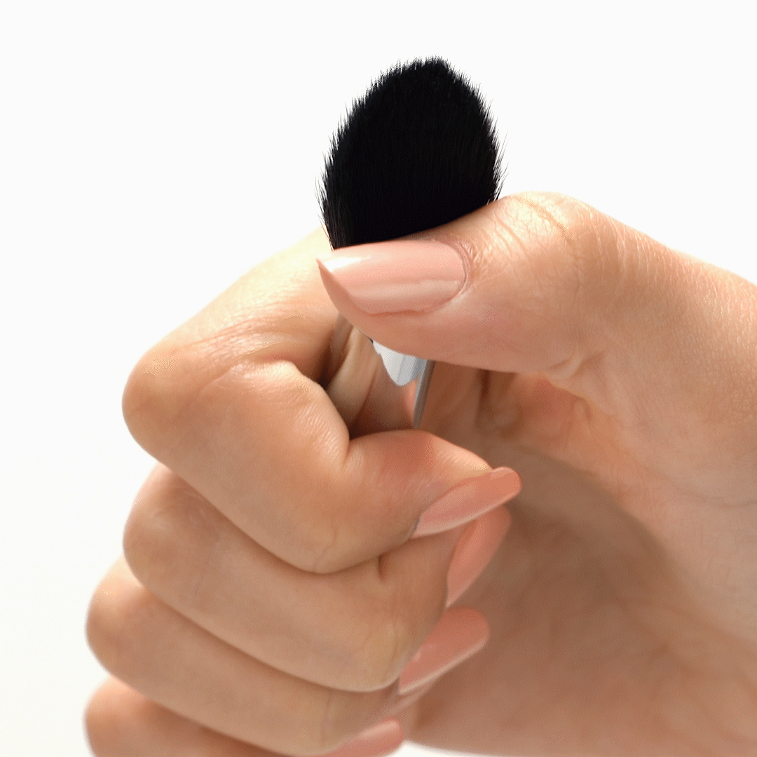 F35 - Tapered Highlighter Brush