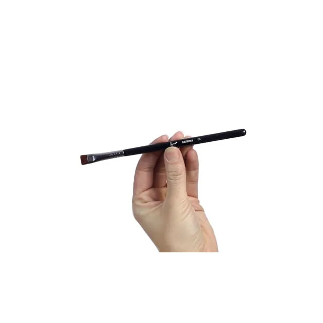 E15 - Flat Definer Brush